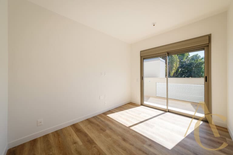 Apartamento duplex à venda – 2 suítes – João Paulo – Florianópolis/SC.