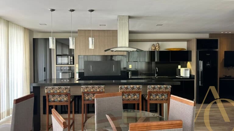 Apartamento à venda – 3 suítes – 3 vagas –  Centro | Florianópolis/SC.