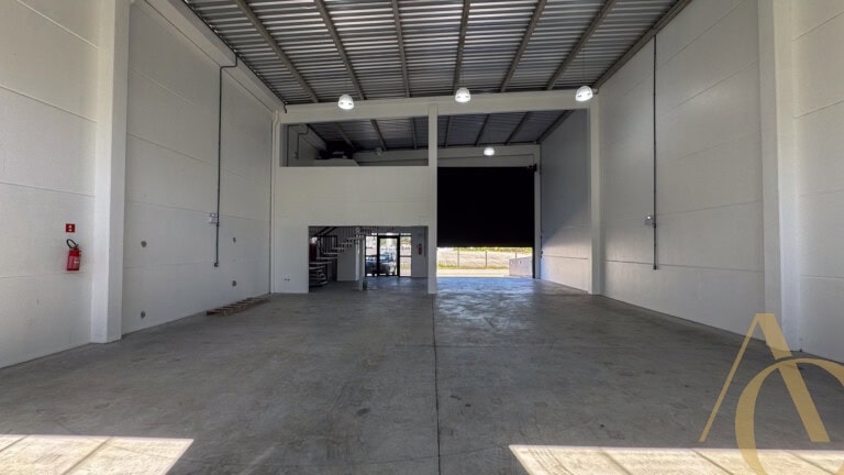Galpão para alugar – 268,15m²  – Sertão do Maruim – São José/SC.