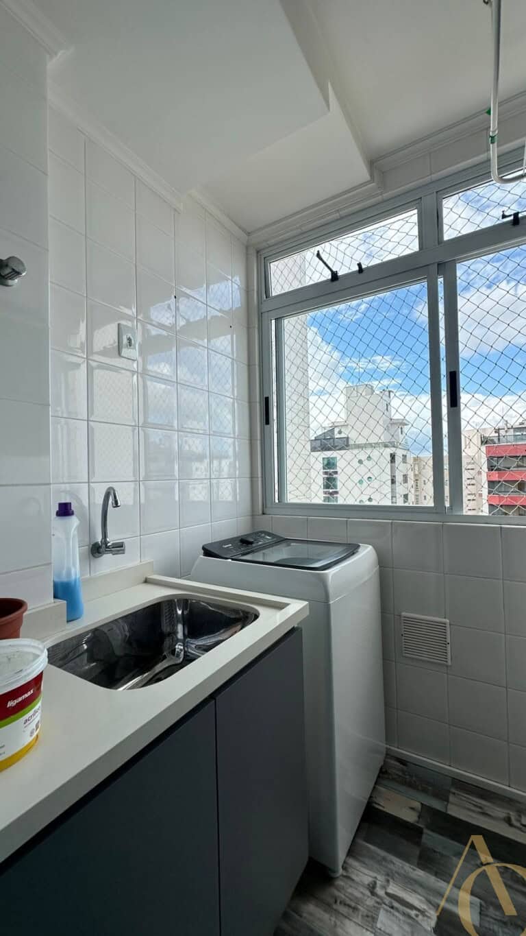 Apartamento à venda – 3 quartos sendo 2 suítes – Centro | Florianópolis/SC.