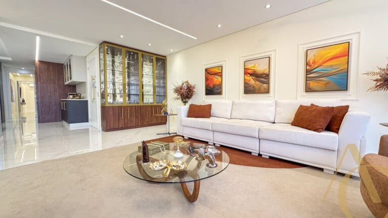 Apartamento à venda – 3 quartos sendo 2 suítes – Centro | Florianópolis/SC.