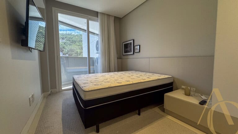 Apartamento para alugar – 2 quarto sendo 1 suíte, Centro – Florianópolis, SC.