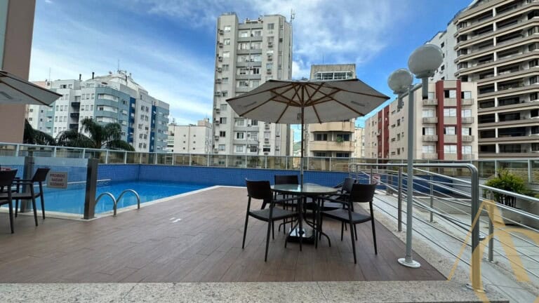 Apartamento à venda – 3 suítes – 3 vagas –  Centro | Florianópolis/SC.