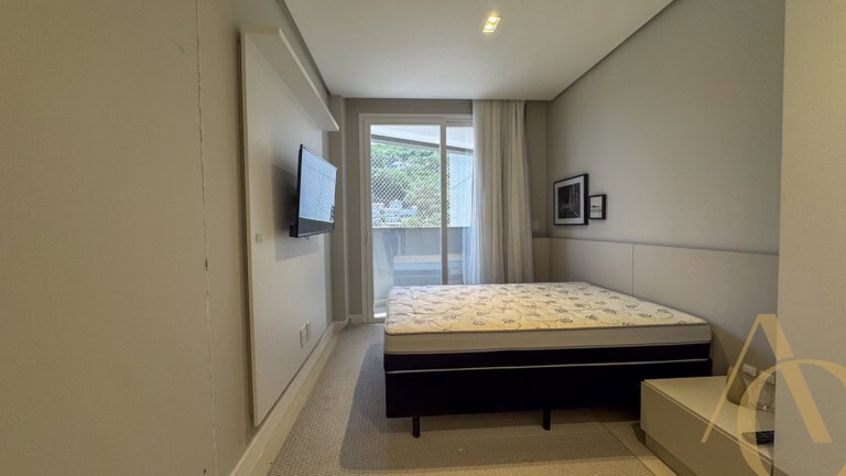 Apartamento para alugar – 2 quarto sendo 1 suíte, Centro – Florianópolis, SC.