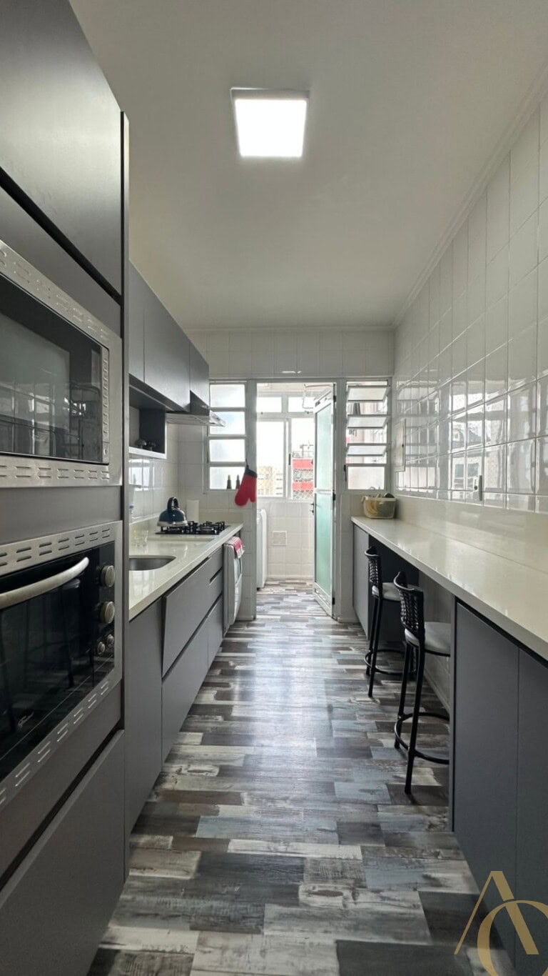 Apartamento à venda – 3 quartos sendo 2 suítes – Centro | Florianópolis/SC.