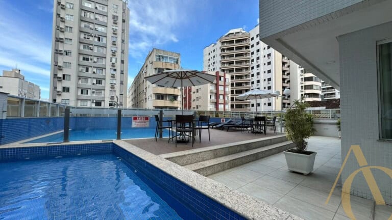 Apartamento à venda – 3 suítes – 3 vagas –  Centro | Florianópolis/SC.