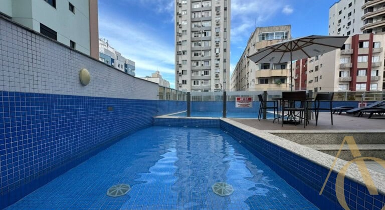 Apartamento à venda – 3 suítes – 3 vagas –  Centro | Florianópolis/SC.