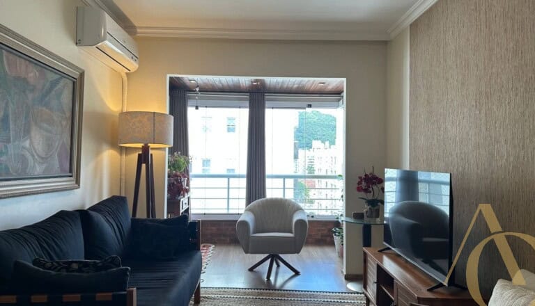 Apartamento à venda – 3 quartos sendo 2 suítes – Centro | Florianópolis/SC.