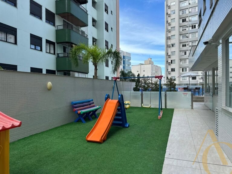 Apartamento à venda – 3 suítes – 3 vagas –  Centro | Florianópolis/SC.
