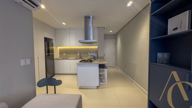 Apartamento para alugar – 2 quarto sendo 1 suíte, Centro – Florianópolis, SC.