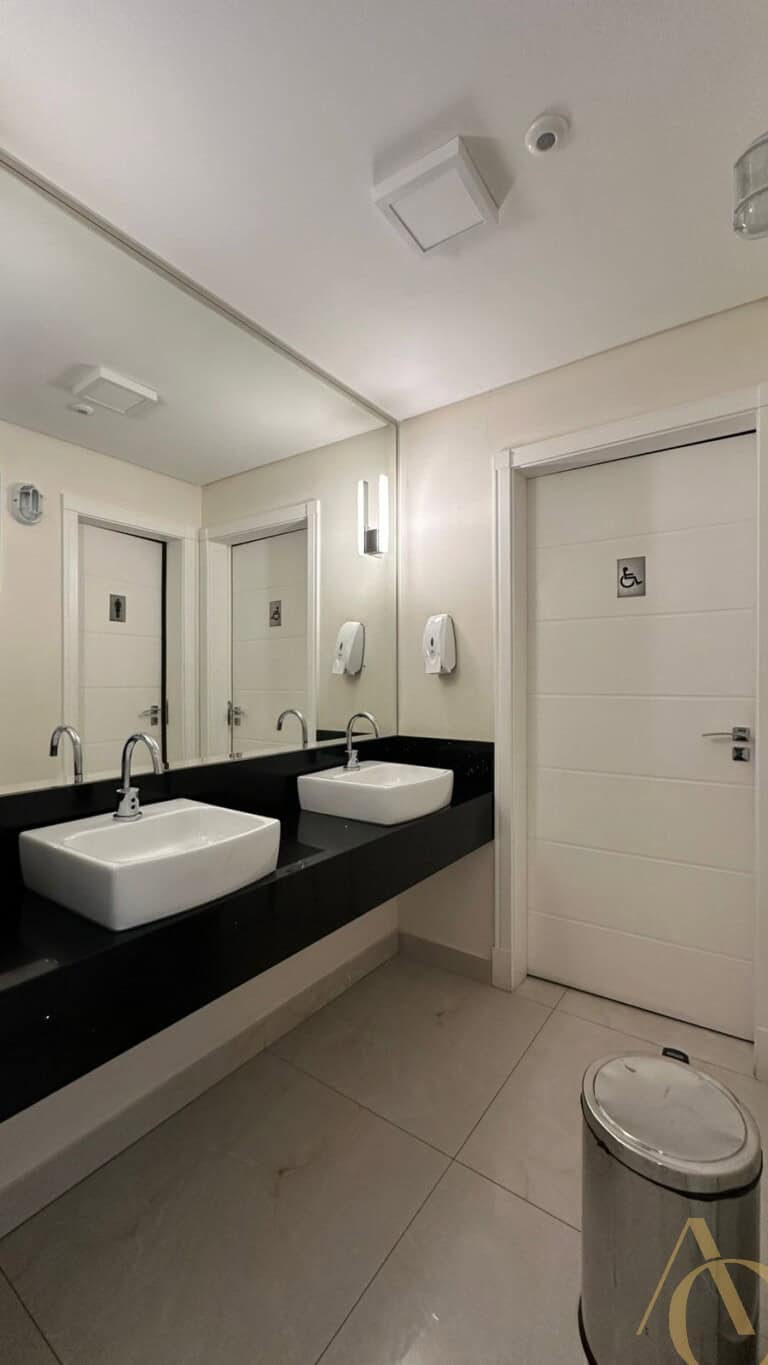 Apartamento à venda – 3 suítes – 3 vagas –  Centro | Florianópolis/SC.