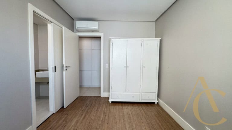 Apartamento para alugar – 1 suíte e 2 demi-suítes – Agronômica | Florianópolis/SC.