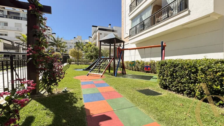Apartamento para alugar – 3 quartos sendo 1 suíte – Abraão | Florianópolis/SC.