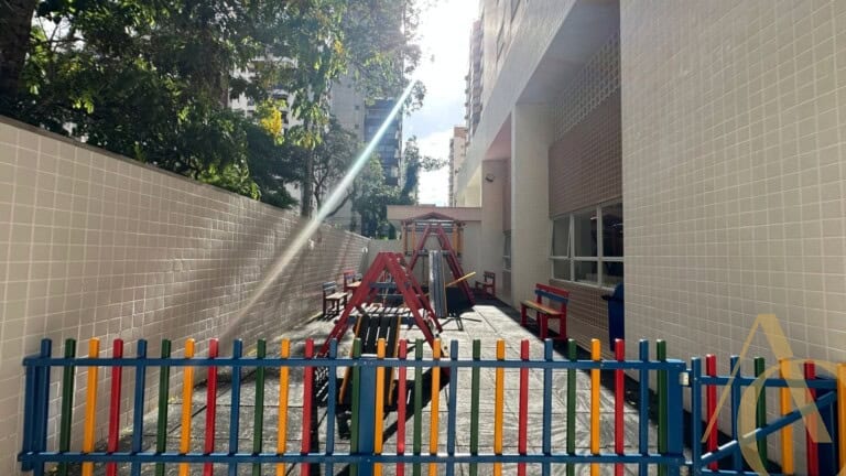 Apartamento à venda – 3 quartos sendo 2 suítes – Centro | Florianópolis/SC.