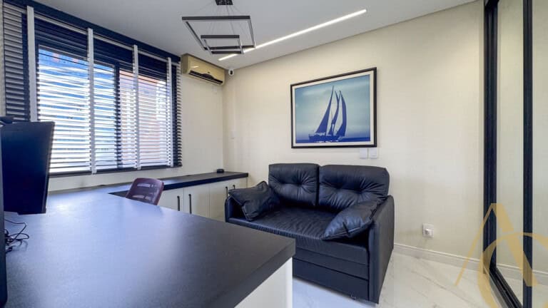 Apartamento à venda – 3 quartos sendo 2 suítes – Centro | Florianópolis/SC.