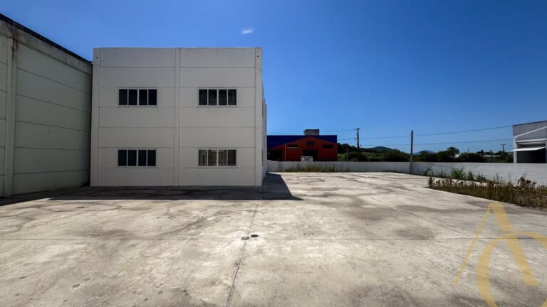 Galpão para alugar – 350,00m² – Brejaru | Palhoça/SC