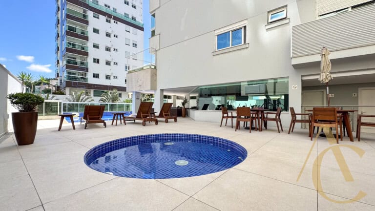Apartamento para alugar – 1 suíte e 2 demi-suítes – Agronômica | Florianópolis/SC.