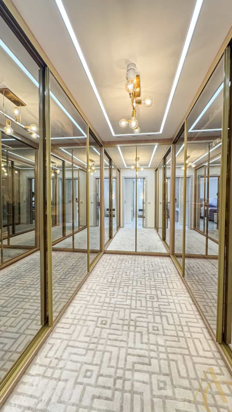 Apartamento à venda – 3 quartos sendo 2 suítes – Centro | Florianópolis/SC.