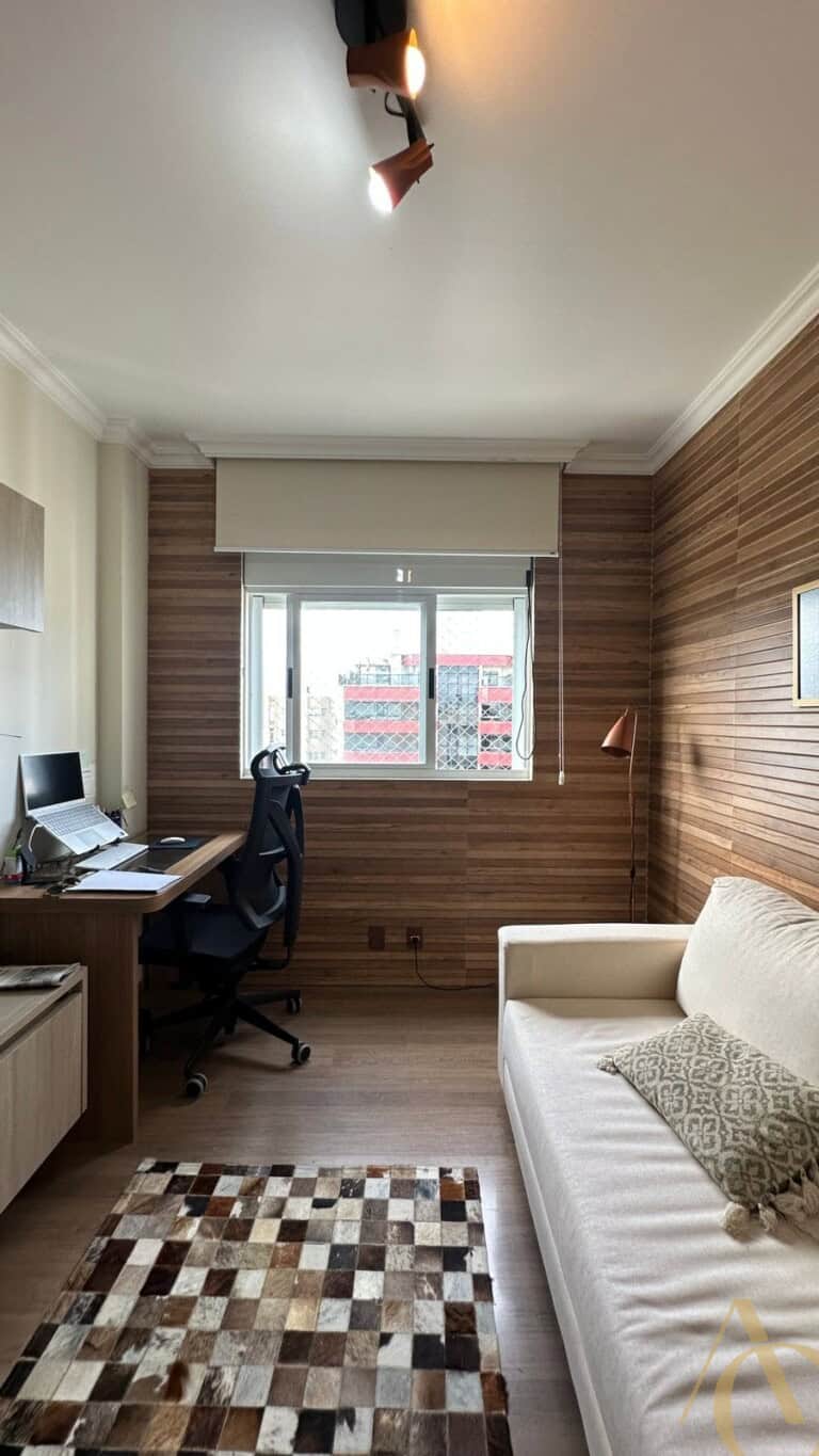 Apartamento à venda – 3 quartos sendo 2 suítes – Centro | Florianópolis/SC.