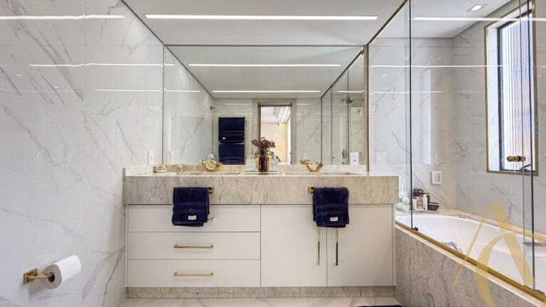 Apartamento à venda – 3 quartos sendo 2 suítes – Centro | Florianópolis/SC.