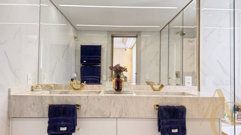 Apartamento à venda – 3 quartos sendo 2 suítes – Centro | Florianópolis/SC.