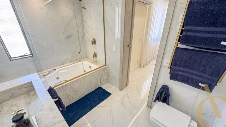 Apartamento à venda – 3 quartos sendo 2 suítes – Centro | Florianópolis/SC.