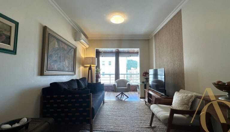 Apartamento à venda – 3 quartos sendo 2 suítes – Centro | Florianópolis/SC.