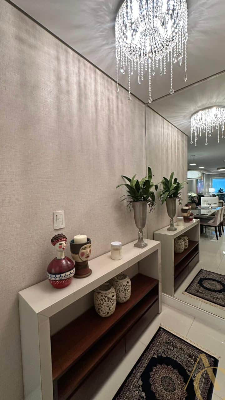 Apartamento à venda – 3 suítes – 3 vagas –  Centro | Florianópolis/SC.