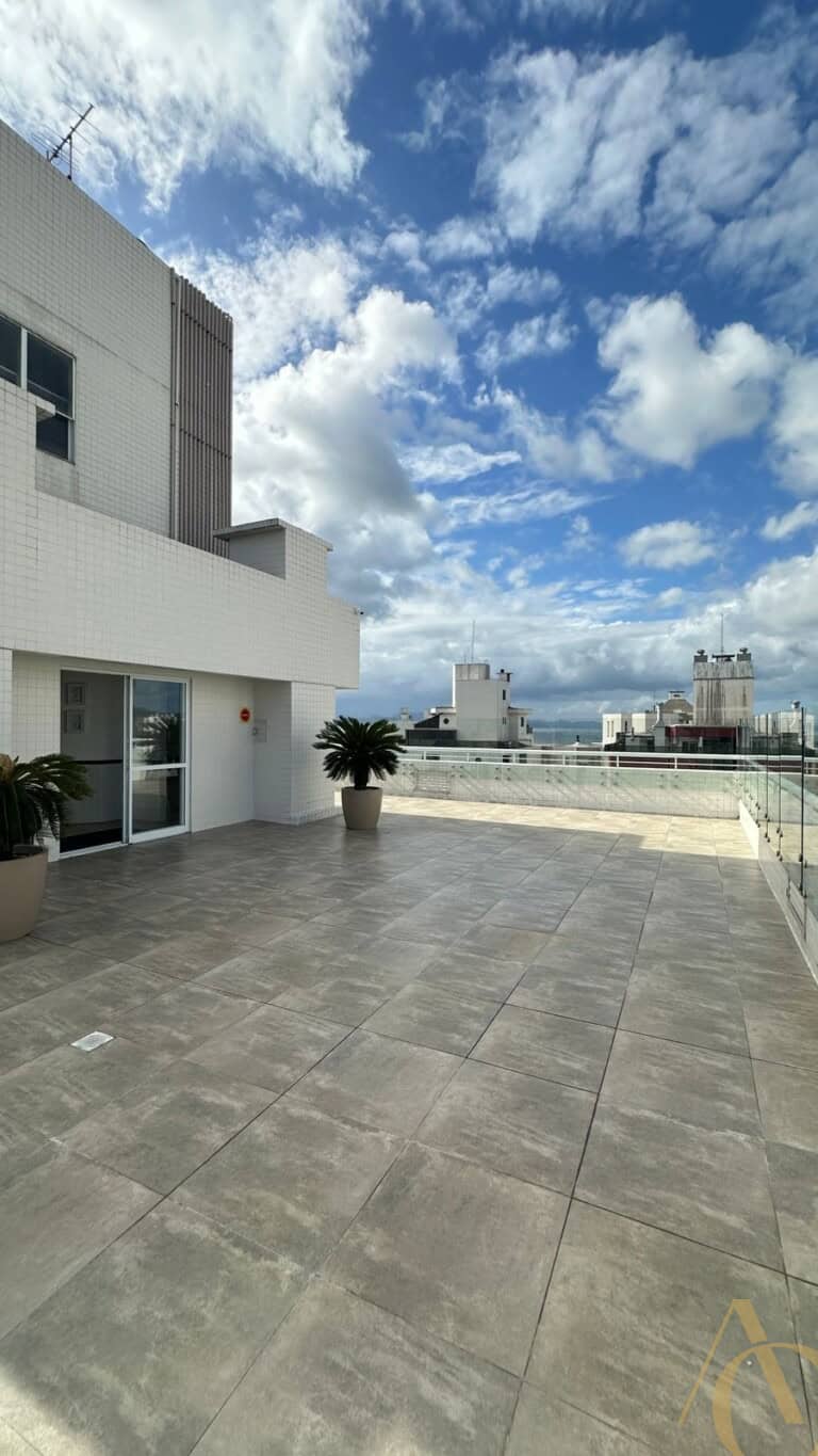 Apartamento à venda – 3 quartos sendo 2 suítes – Centro | Florianópolis/SC.