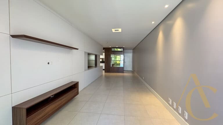 Apartamento para alugar – 1 suíte e 2 demi-suítes – Agronômica | Florianópolis/SC.