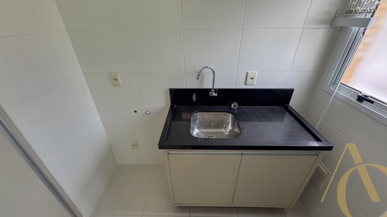 Apartamento para alugar – 2 quartos sendo 1 suíte – Centro, Florianópolis/SC.