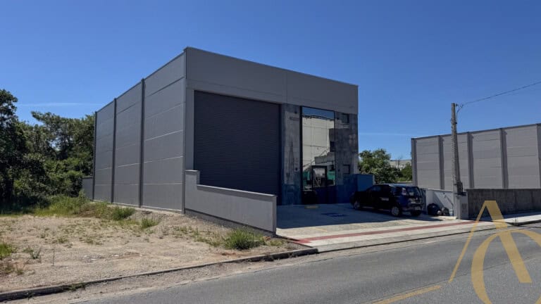 Galpão para alugar – 268,15m²  – Sertão do Maruim – São José/SC.