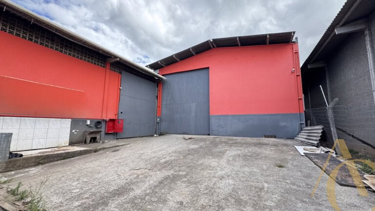 Galpão à venda – 930,00m² – Jardim Janaina, Biguaçu/SC.