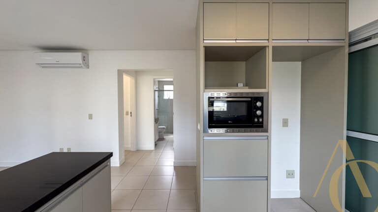 Apartamento para alugar – 2 quartos sendo 1 suíte – Centro, Florianópolis/SC.