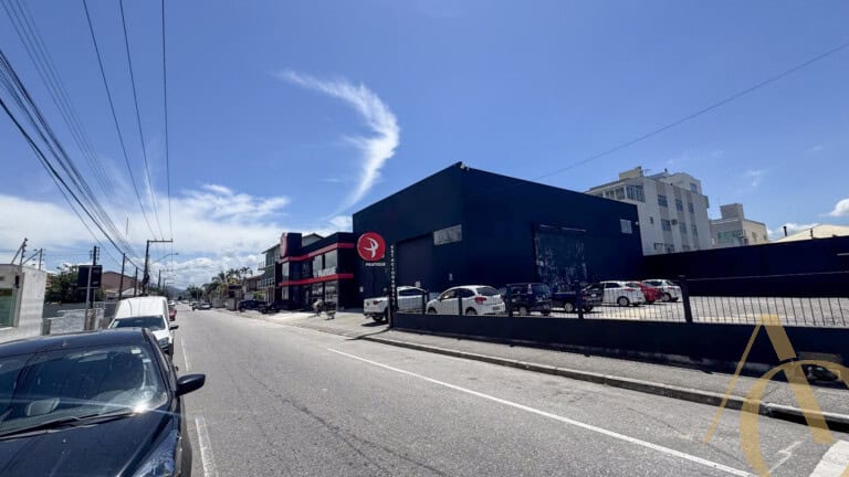 Galpão para alugar – 320,00m² – Areias | São José/SC