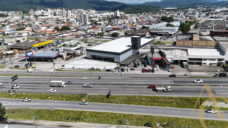 Loja para alugar – BR 101 – Palhoça, SC.