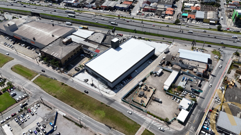 Loja para alugar – BR 101 – Palhoça, SC.