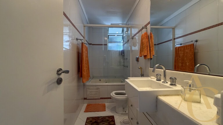 Apartamento à venda – 3 quartos sendo 1 suíte – vista mar – Centro | Florianópolis/SC