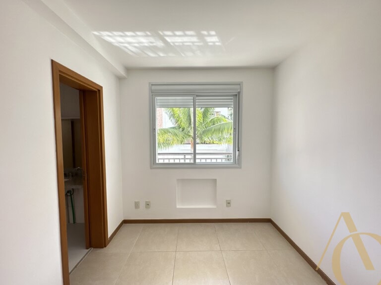 Apartamento para alugar – 3 quartos sendo 1 suíte – Abraão | Florianópolis/SC.