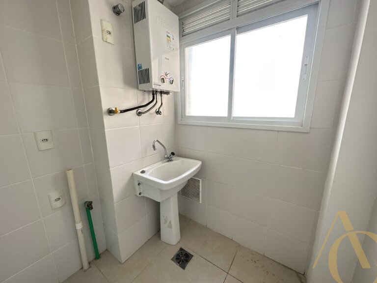 Apartamento para alugar – 3 quartos sendo 1 suíte – Abraão | Florianópolis/SC.