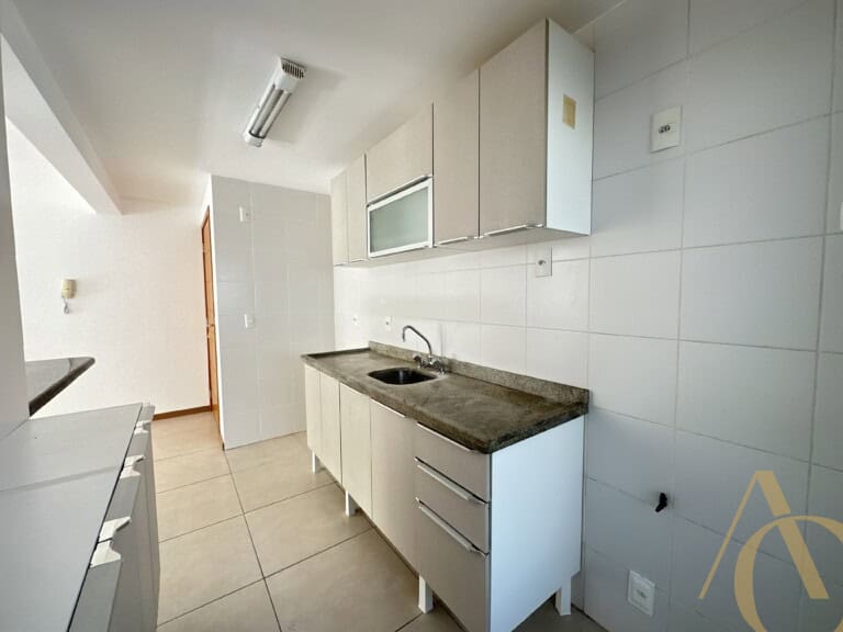 Apartamento para alugar – 3 quartos sendo 1 suíte – Abraão | Florianópolis/SC.