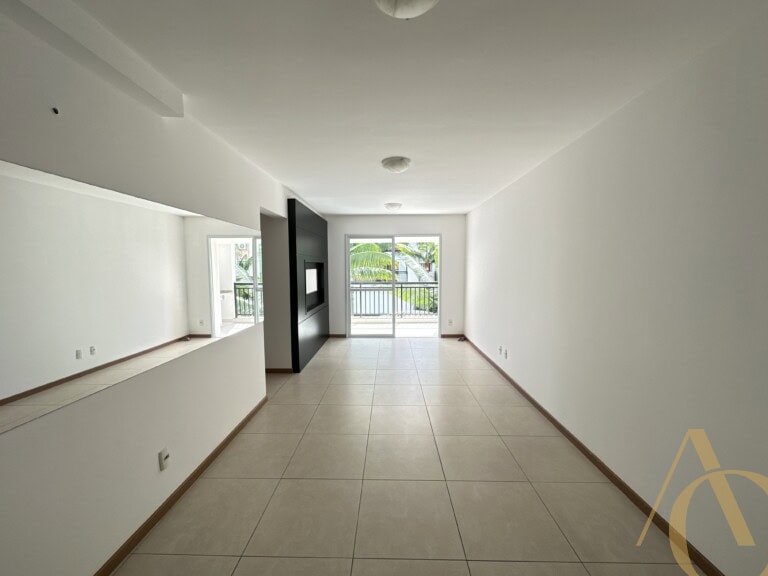 Apartamento para alugar – 3 quartos sendo 1 suíte – Abraão | Florianópolis/SC.