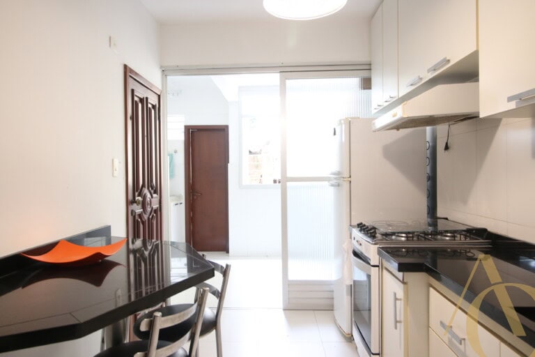 Apartamento para alugar – 3 quartos sendo 1 suíte – Centro | Florianópolis/SC