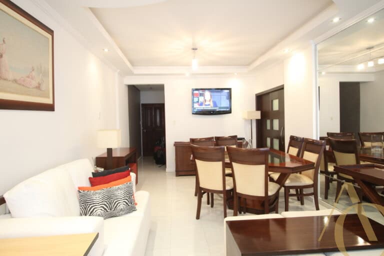 Apartamento para alugar – 3 quartos sendo 1 suíte – Centro | Florianópolis/SC