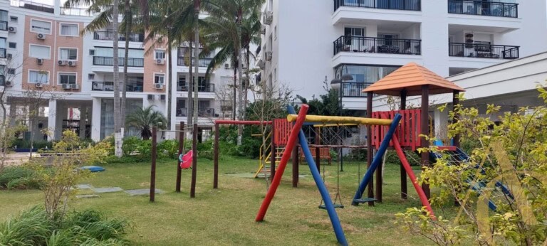 Apartamento para alugar –  Abraão | Florianópolis/SC.