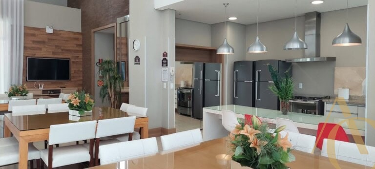 Apartamento para alugar – 3 quartos sendo 1 suíte – Abraão | Florianópolis/SC.