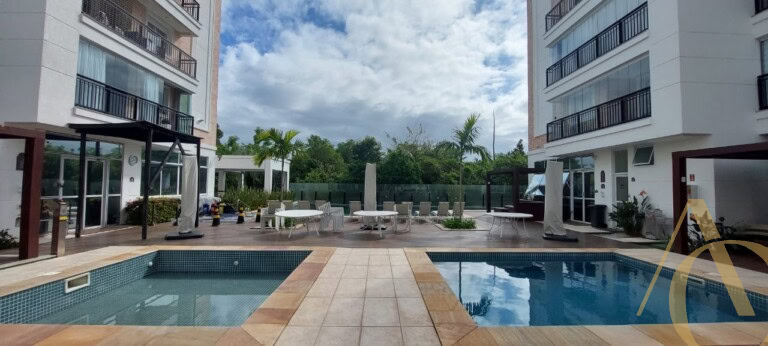 Apartamento para alugar – 3 quartos sendo 1 suíte – Abraão | Florianópolis/SC.
