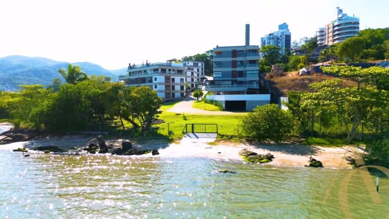 Apartamento à venda – 3 suítes – João Paulo – Florianópolis/SC.