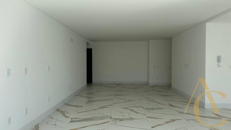 Apartamento à venda – 3 suítes – João Paulo – Florianópolis/SC.