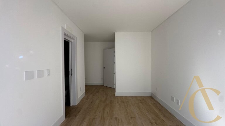 Apartamento à venda – 3 suítes – João Paulo – Florianópolis/SC.